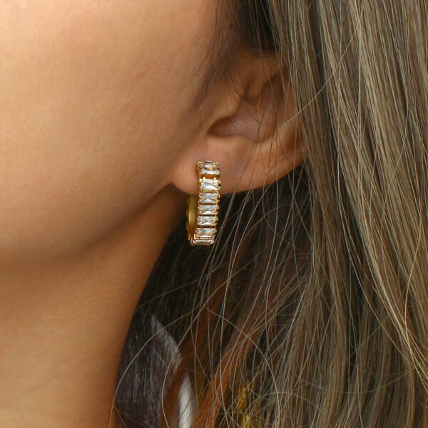LUSTROUS LOOPS - Image 2